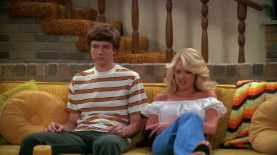 GIVE ME THE REMOTE CONTROL. - That '70s Show