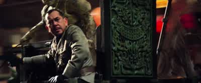 Give me your hand and get on this horse! - The Mummy: Tomb of the Dragon Emperor