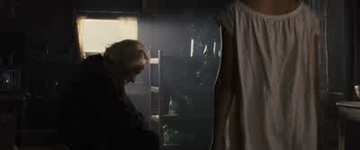 Give me your hand. - War Horse