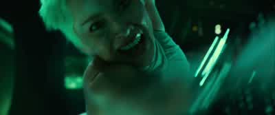 Give me your hand! - Catwoman