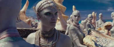 Give this pearl - Valerian and the City of a Thousand Planets
