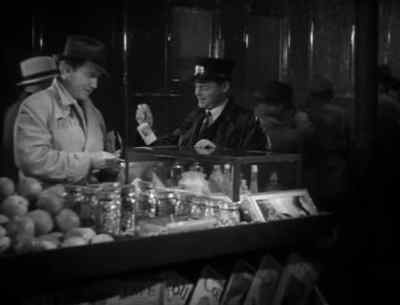 - Give me some of those peanuts too.
- Yes, sir. - Fury