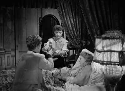 Give me the brandy, Helen. - The Spiral Staircase