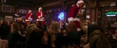 ♪ Give me the green light ♪ - A Bad Moms Christmas