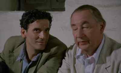 Give me the notebook. - The Postman