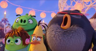 Give me two seconds.
I'll be right back. - The Angry Birds Movie 2