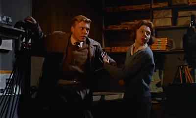 Give yourself up, Mark! - Peeping Tom