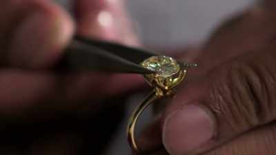 Given the volume
of diamonds involved, - Inside the Heist