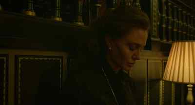 Given the wooden stage,
the resistance was lower, - Maria