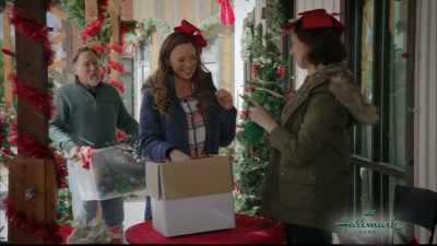 Glad to see you guys
are working so hard, - Check Inn to Christmas