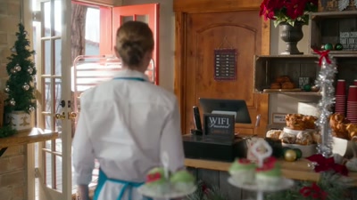 GLASS BREAKS - Yuletide the Knot