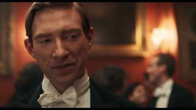 (GLASS CLINKING)
(APPLAUSE) - Goodbye Christopher Robin