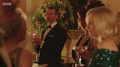 GLASS CLINKING - Shakespeare & Hathaway - Private Investigators