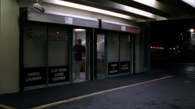 - [ Glass Shatters ]
- Hey! Hey, who's there? - Burn Notice