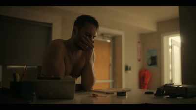 [Glen] I'm not sick, Lil. - Painkiller