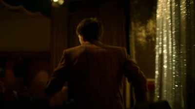 - [Glenda] ...Donny Dunn!
- [Donny] All right, yeah. - Baby Reindeer