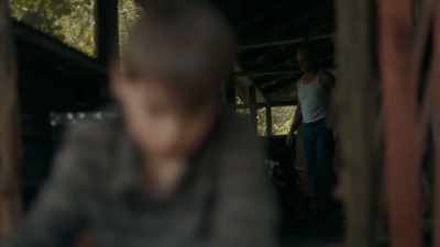 -(GLENN CURSING)
-(CLATTERING) - Alabama Snake