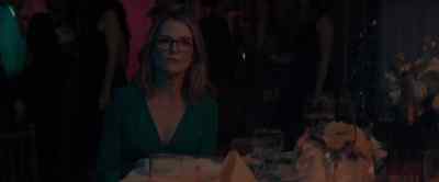 Gloria by Laura Branigan plays - Gloria Bell