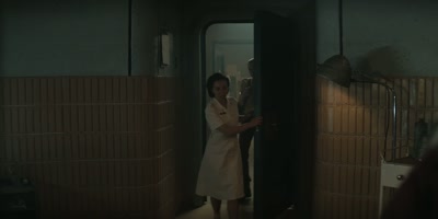 Gloria, you have a visitor. - Silo