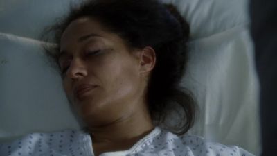 Gloria?
Mm. - CSI: Crime Scene Investigation