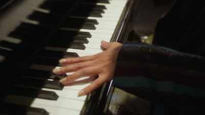 Gloria - BeBe Winans’ We Three Kings