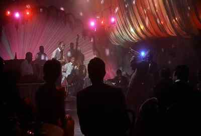 ♪ Glory, glory ♪ - The Five Pennies