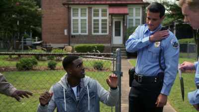 - Go ahead, dispatch.
- Yeah, we got a 911 call - Tyler Perry's The Oval