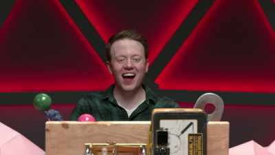 - Go ahead and give me a Deception roll. - Dimension 20