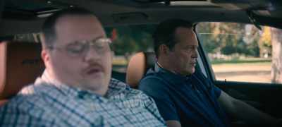 Go ahead. Roll down your windows,
and, uh, I gotta kill the engine here. - Queenpins