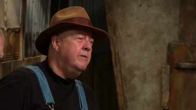 -Go ahead.
-What have you got in your
little tiny jars over there? - Moonshiners: Master Distiller