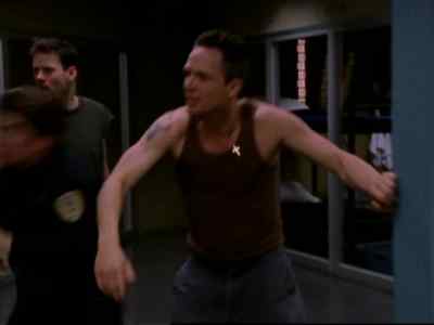 - Go! Fuck him up! - Oz