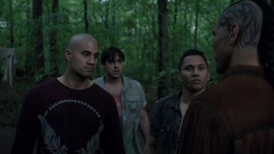 Go get Proctor and the girl.
Bring them back here. - Banshee