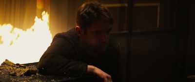Go, go find Sarah. - American Night