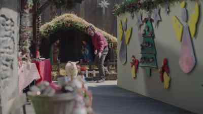 Go. Go. Go find Rose. Go! - 'Tis the Season to Be Irish