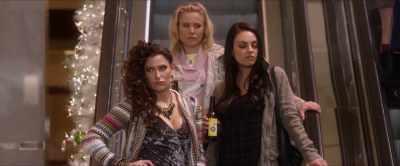 ♪ Go go go go ♪ - A Bad Moms Christmas