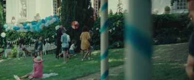 - Go, go, go, hide, quick!
- One, two, three, four... - AKA