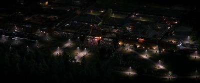 Go, go, go!
It's not gonna hold! Go! - Goosebumps