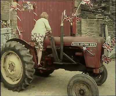 Go, go, go, Lydia! - Last of the Summer Wine
