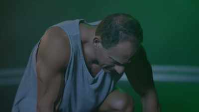 Go in the second half
and sacrifice for somebody
other than yourself." - King of the Con
