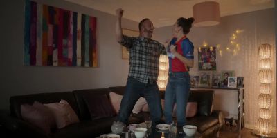 - Go, Jamie!
- Yes! Yeah! - Ted Lasso