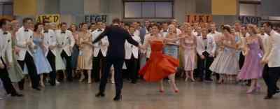 - Go, Julie!
- Yeah! - 