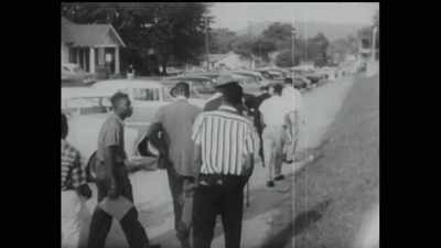 ♪ Go marching in ♪ - Louis Armstrong's Black & Blues