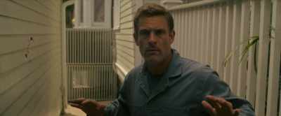 - Go on. Get him. Pick him up. - Fast Charlie
