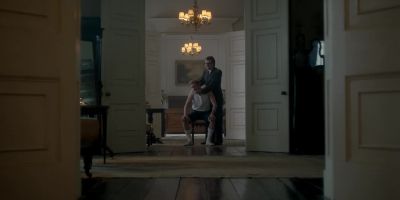 - Go on, man. Click it.
- I can't, sir. - The Crown