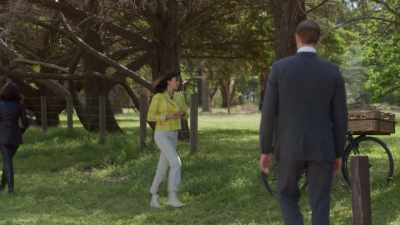 -Go on.
-Oh! - Ms Fisher's Modern Murder Mysteries