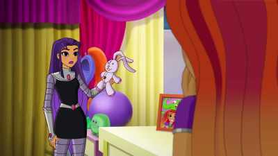 Go on, tell me all about your strategy. - DC Super Hero Girls: Intergalactic Games