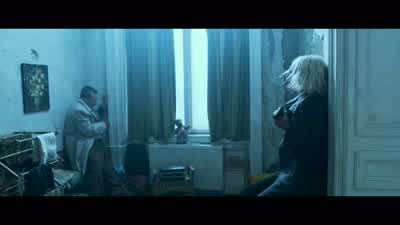 We need to stop that bleeding. - Atomic Blonde