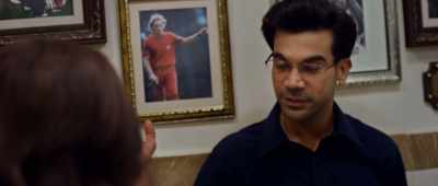 Go and say it.
- No, I won't. - Shaadi Mein Zaroor Aana