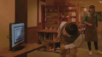 Go to the capsule toy vending machine. - Beyond the Infinite Two Minutes