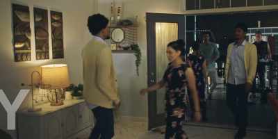Go to the right. Yeah. - My Fake Boyfriend